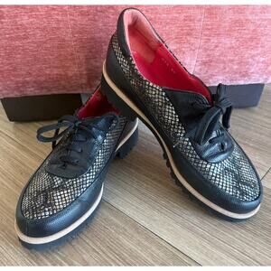 Pas de Rouge Women's Black Gold Snakeskin Leather Lug Sole Oxford Sneaker 7.5